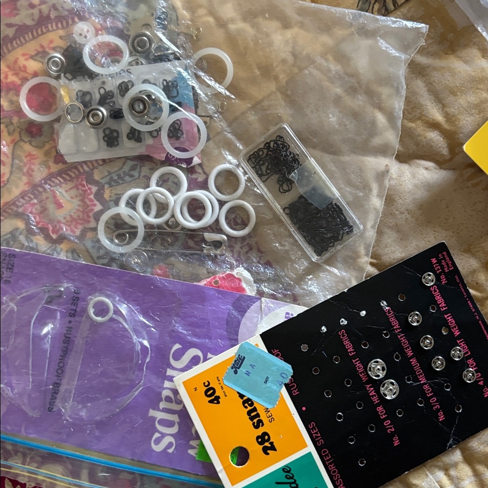 Assorted Snap Fasteners - Picture 3 of 3